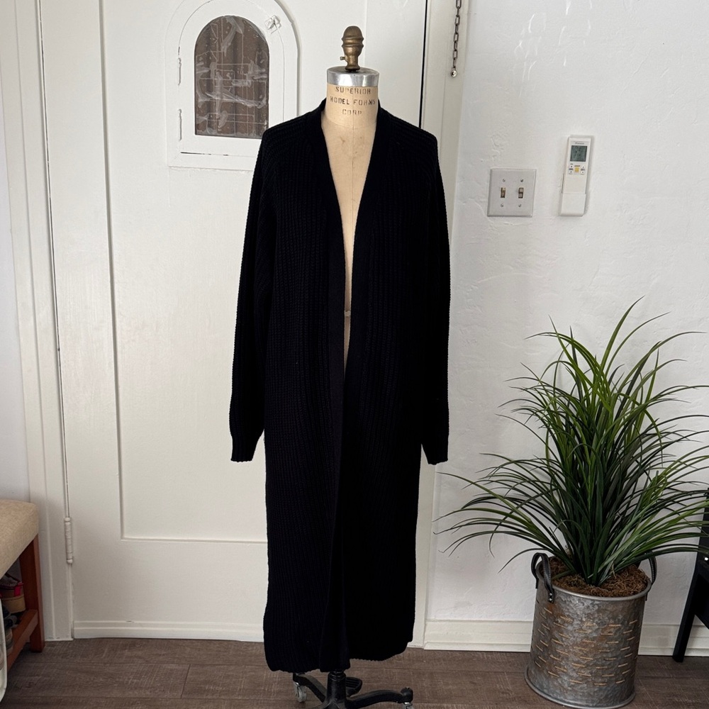 Vici Black Women's Knit Cape